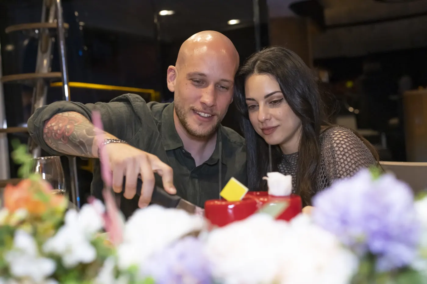 Yatta doğum günü pasta kesimi